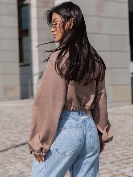 Oversizowa zamszowa krótka KURTKA o szerokim kroju ze ściągaczem beżowa X407