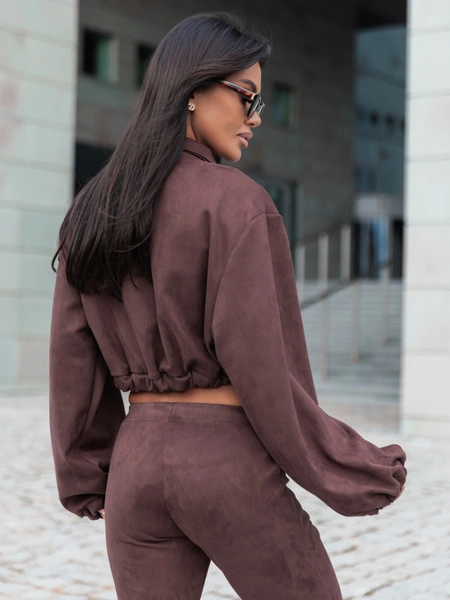 Oversizowa zamszowa krótka KURTKA o szerokim kroju ze ściągaczem brązowa X407