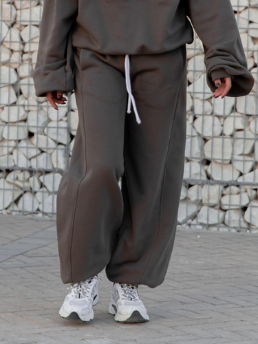 Oversizowe bawełniane SPODNIE dresu drapanego z przeszyciem i ściągaczami dark mokka X476