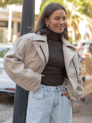 Oversizowa krótka KURTKA o szerokim kroju ramoneska beżowa X468 k01