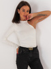 Bawełniana BLUZKA z prążkowanej dzianiny z jednym asymetrycznym długim rękawem i chokerem ecru E512 k01