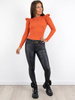 Bawełniana bluzka z falbankami z prążka pomarańczowa a233 k01