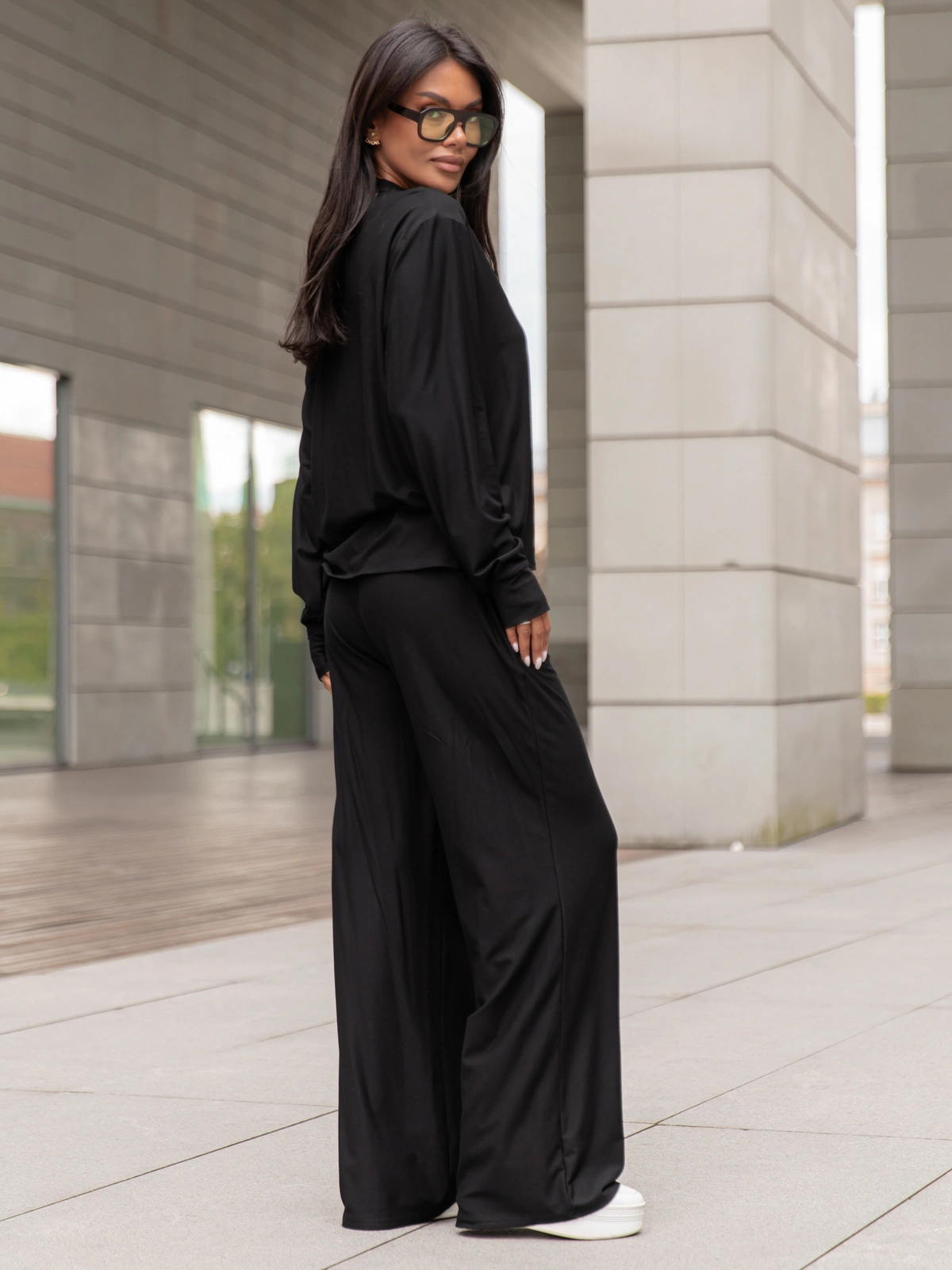 Wiskozowy codzienny KOMPLET lużna bluzka o kroju koszuli i luźne spodnie czarny X357 k01