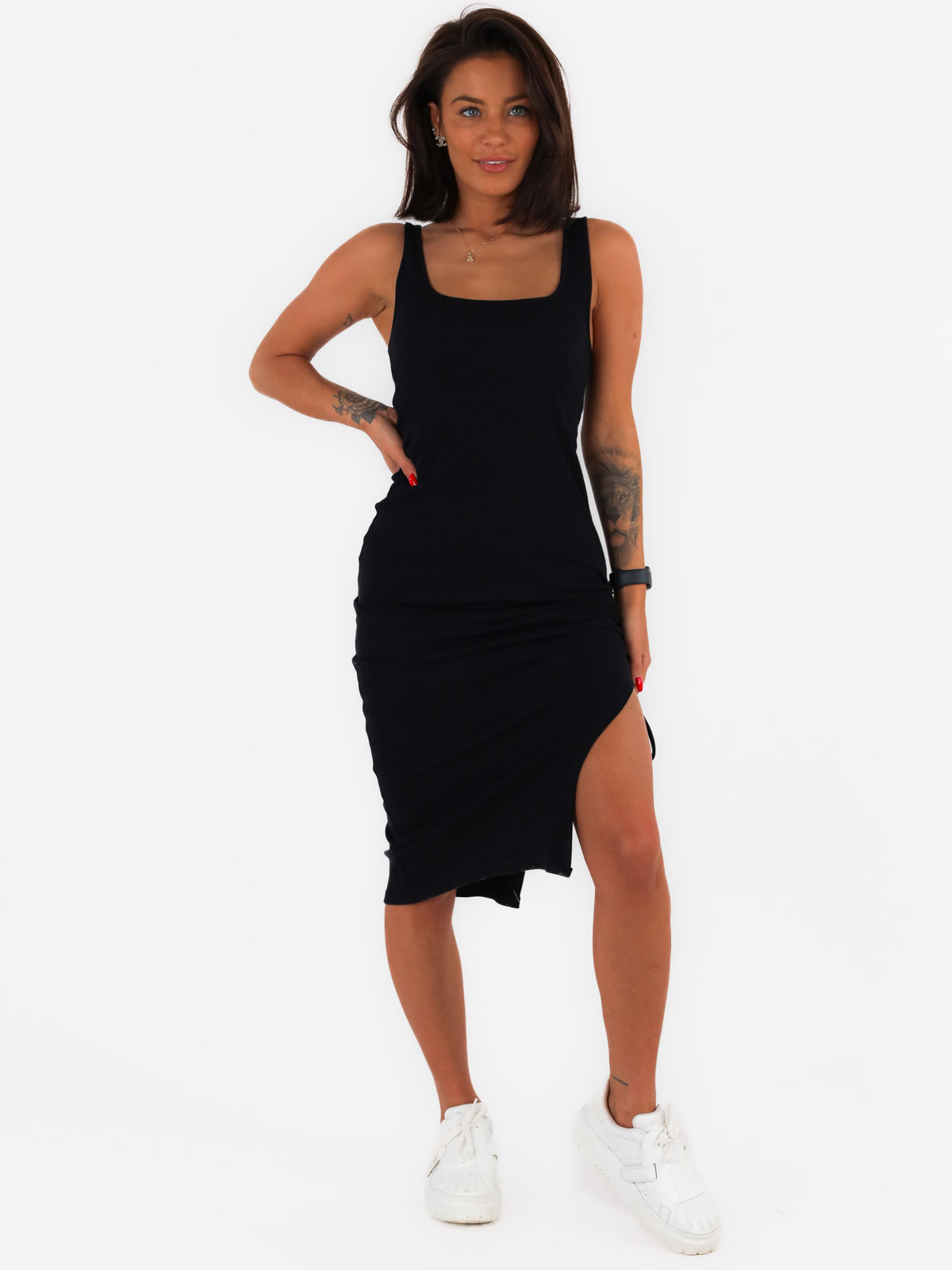Bawełniana asymetryczna midi sukienka na ramkach czarna c177