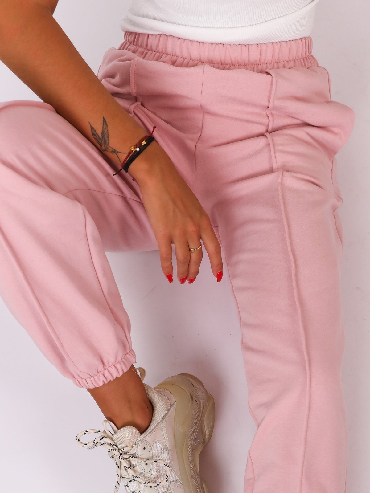 Bawełniane dresowe spodnie z przeszyciem pudrowy róż b11 kk01