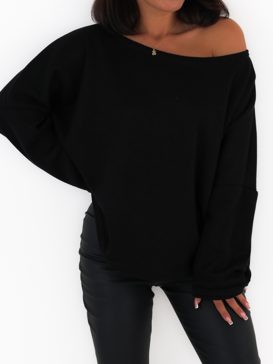 Luźny sweter opuszczany na ramię oversize czarny c401