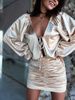 Satynowa sukienka z wiązaniem na biuście i drapowaniem na spódnicy złota c820
