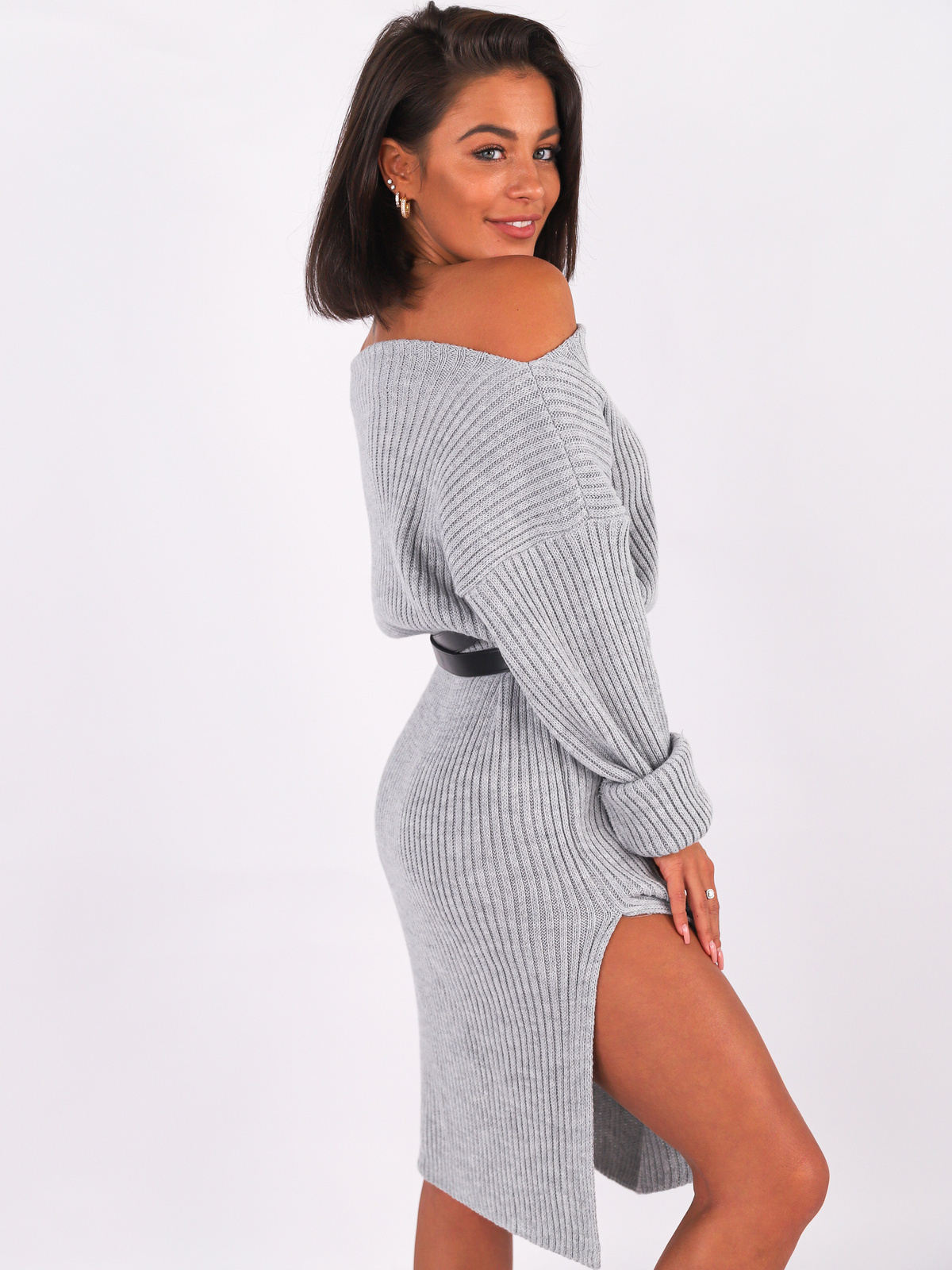 Sweter midi sukienka opuszczana na ramiona szary k09